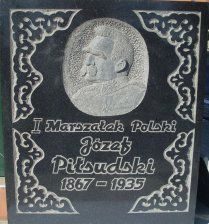 Józef Piłsudski - płaskorzeźba